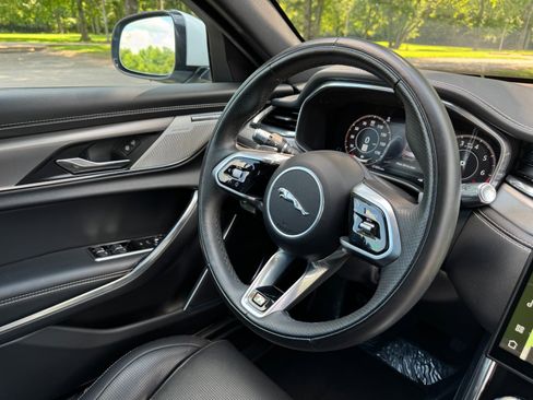 Used 2021 Jaguar XF R-Dynamic SE image 35