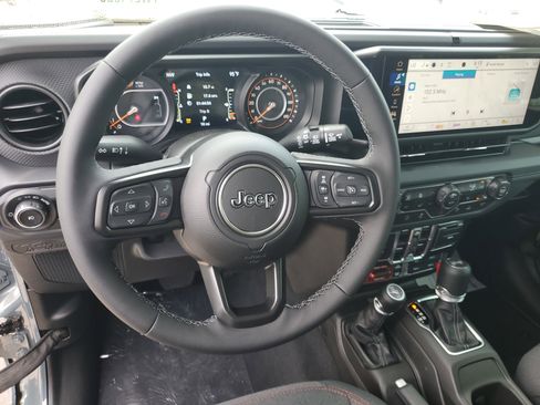 New 2026 Jeep Wrangler Unlimited Rubicon AWD/4WD image 12