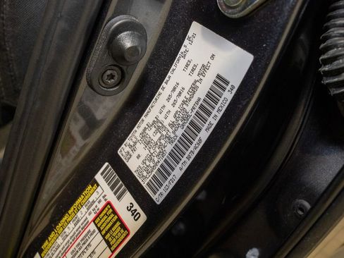 Used 2022 Toyota Tacoma TRD Off-Road image 19