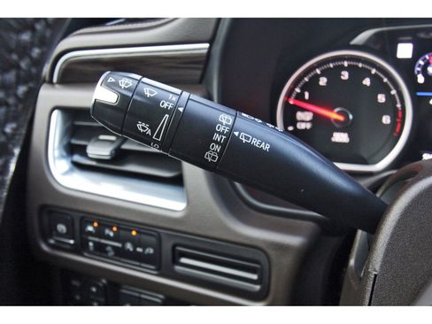 Used 2021 Chevrolet Suburban Z71 w/ Z71 Off-Road Package image 23