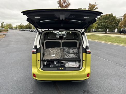 New 2025 Volkswagen ID. Buzz 1st Edition image 25