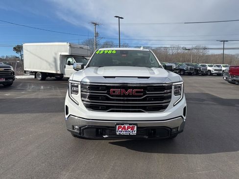 Used 2025 GMC Sierra 1500 SLT image 9