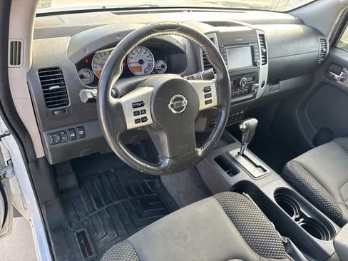 Used 2018 Nissan Frontier PRO-4X image 23
