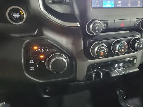 Used 2022 RAM 2500 Big Horn AWD/4WD image 28