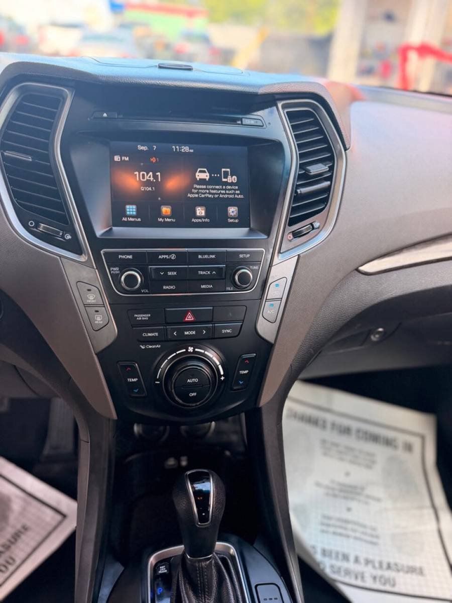 Used 2018 Hyundai Santa Fe Sport w/ 2.4L Value Package 02 FWD image 20