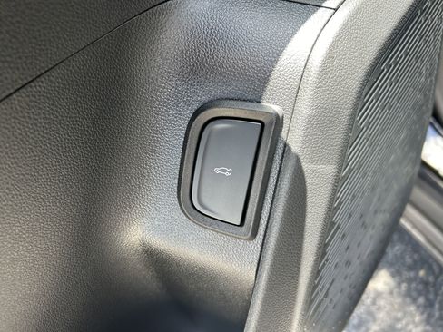 New 2026 GMC Terrain AT4 w/ Technology Package II image 18