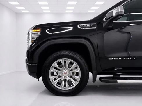 Used 2025 GMC Sierra 1500 Denali AWD/4WD image 9