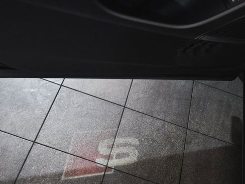 Used 2024 Audi SQ8 Prestige w/ Prestige Package image 12