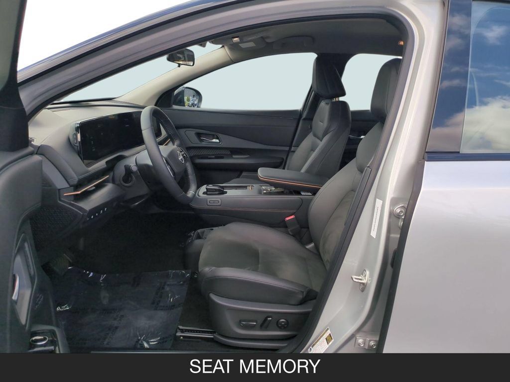 Used 2023 Nissan Ariya AWD image 14