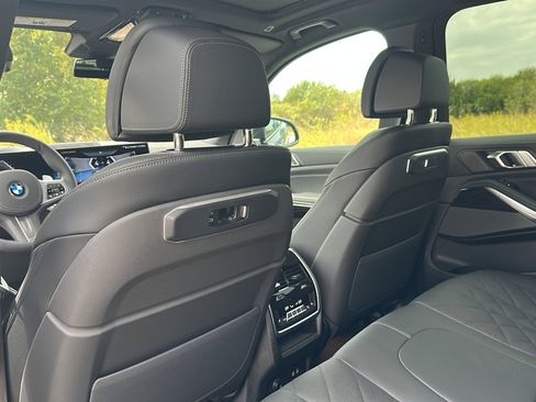 New 2026 BMW X5 xDrive40i w/ M Sport Package image 14