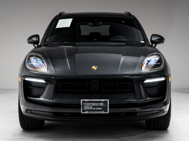 Certified 2026 Porsche Macan AWD/4WD image 30