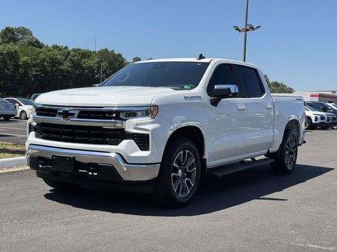 Used 2023 Chevrolet Silverado 1500 LT AWD/4WD image 24
