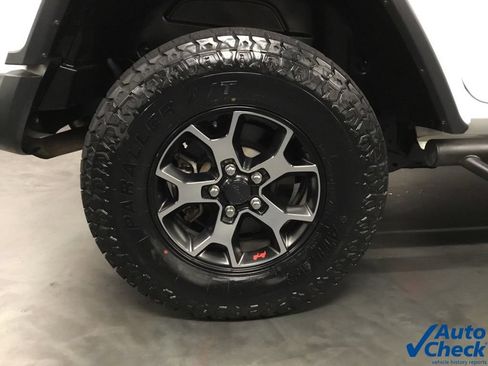 Used 2018 Jeep Wrangler Unlimited Rubicon AWD/4WD image 19