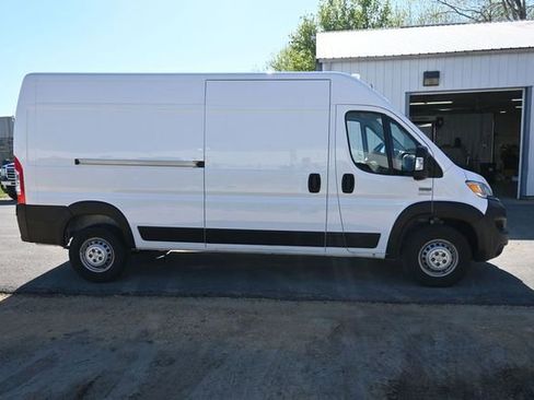 Used 2025 RAM ProMaster 2500 w/ Convenience Group FWD image 30