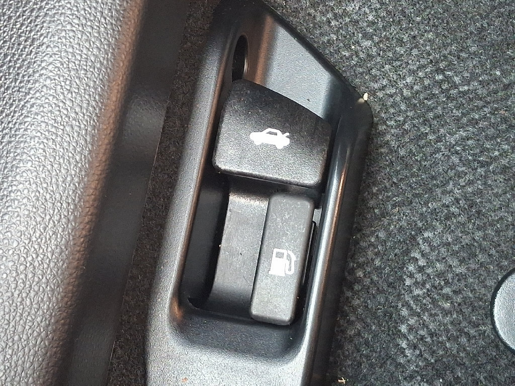 Used 2026 Toyota Corolla LE FWD image 26