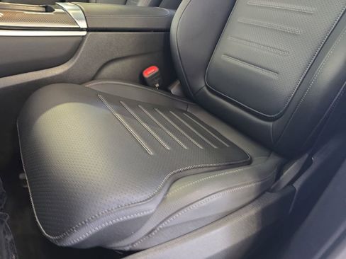 Certified 2026 Mercedes-Benz GLC 300 image 33