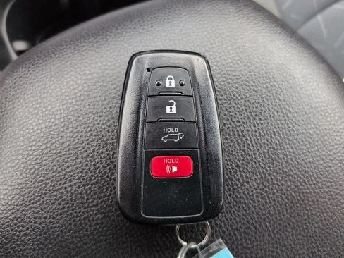 Used 2022 Toyota RAV4 XLE w/ Convenience Package AWD/4WD image 27