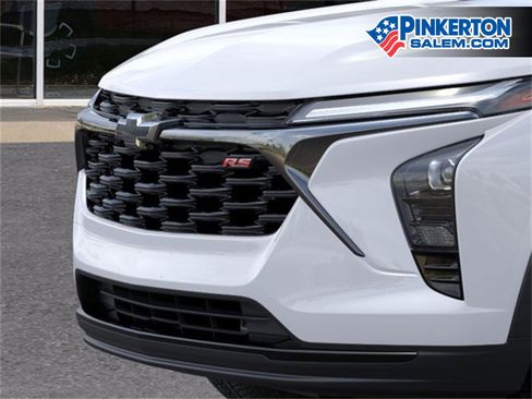 New 2026 Chevrolet Trax RS w/ Sunroof Package image 13