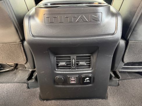 Used 2020 Nissan Titan PRO-4X image 31