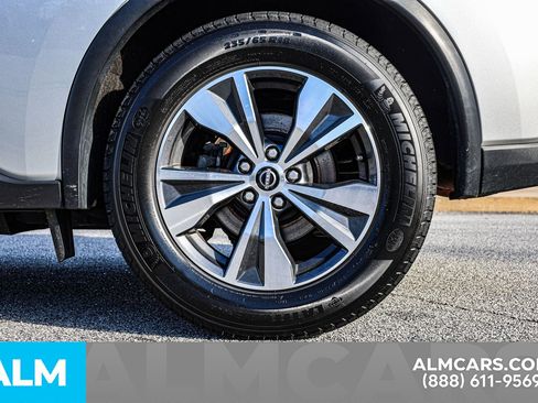 Used 2023 Nissan Murano SV image 17