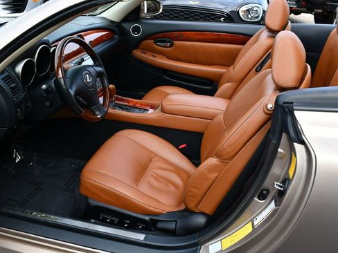 Used 2005 Lexus SC 430 Convertible image 14