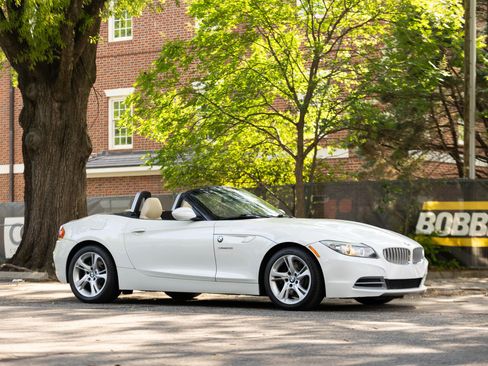 Used 2009 BMW Z4 sDrive35i RWD image 7