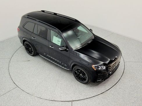 New 2026 Mercedes-Benz GLS 580 4MATIC image 18