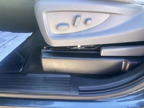 Used 2018 Chevrolet Silverado 1500 LT w/ Texas Edition image 13