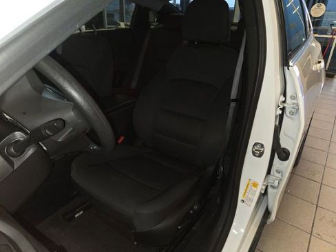 Used 2024 Chevrolet Malibu LT FWD image 11