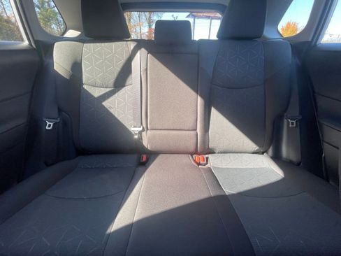 Used 2025 Toyota RAV4 XLE image 34