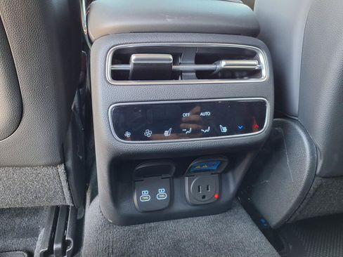 Certified 2026 Genesis GV70 3.5T Sport Prestige AWD/4WD image 19