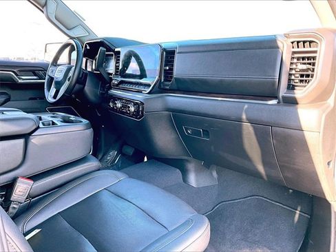 Used 2024 GMC Sierra 1500 SLT image 13