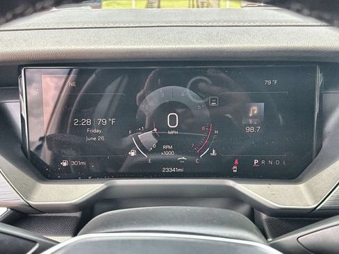 Certified 2026 GMC Acadia Elevation w/ Elevation Premium Package FWD image 12