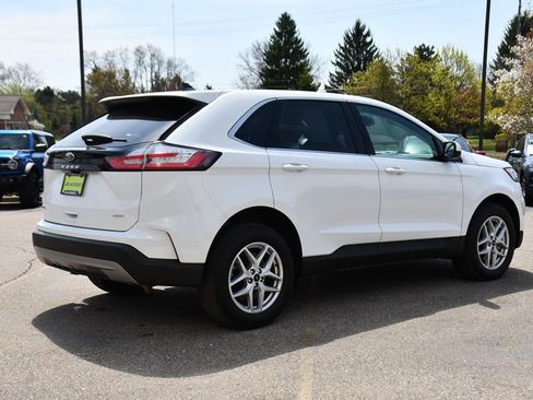 Used 2024 Ford Edge SEL w/ Convenience Package image 6