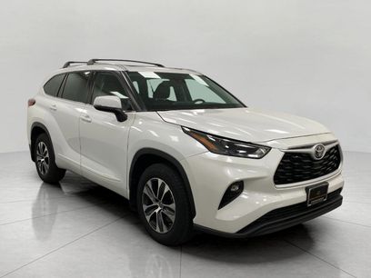 Used 2022 Toyota Highlander XLE