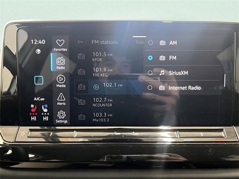 Used 2025 Volkswagen Atlas SE image 19