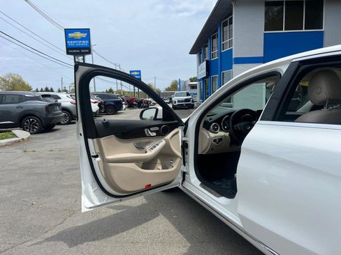 Used 2016 Mercedes-Benz C 300 4MATIC Sedan image 15