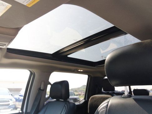 Used 2020 Ford F150 Lariat image 18