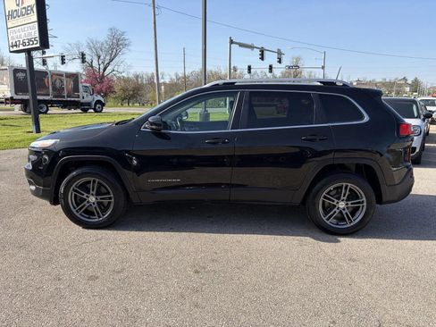 Used 2016 Jeep Cherokee Limited AWD/4WD image 5