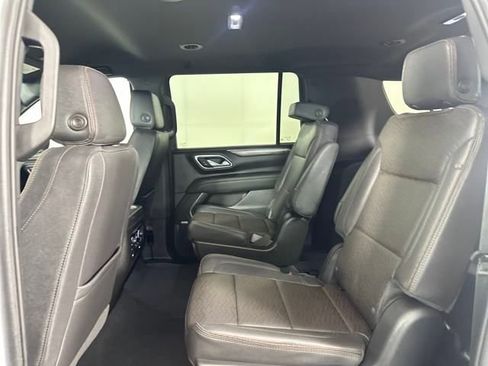 Used 2023 Chevrolet Suburban High Country image 24