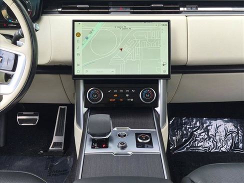 Certified 2023 Land Rover Range Rover Long Wheelbase SE AWD/4WD image 15