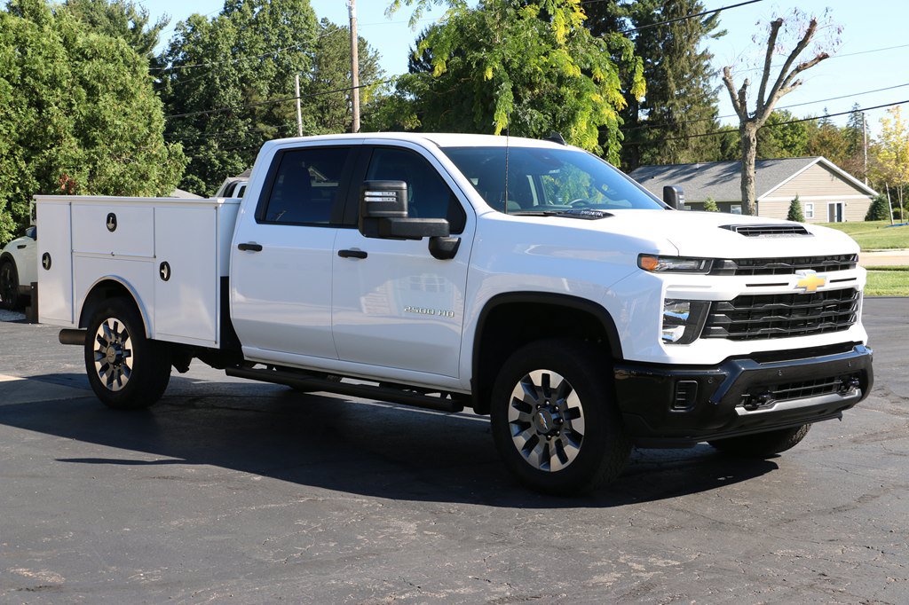 Used 2025 Chevrolet Silverado 2500 Custom w/ Custom Value Package AWD/4WD image 7