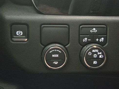 Used 2024 Chevrolet Silverado 1500 RST image 23