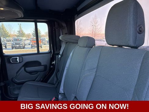 New 2025 Jeep Gladiator Sport image 40