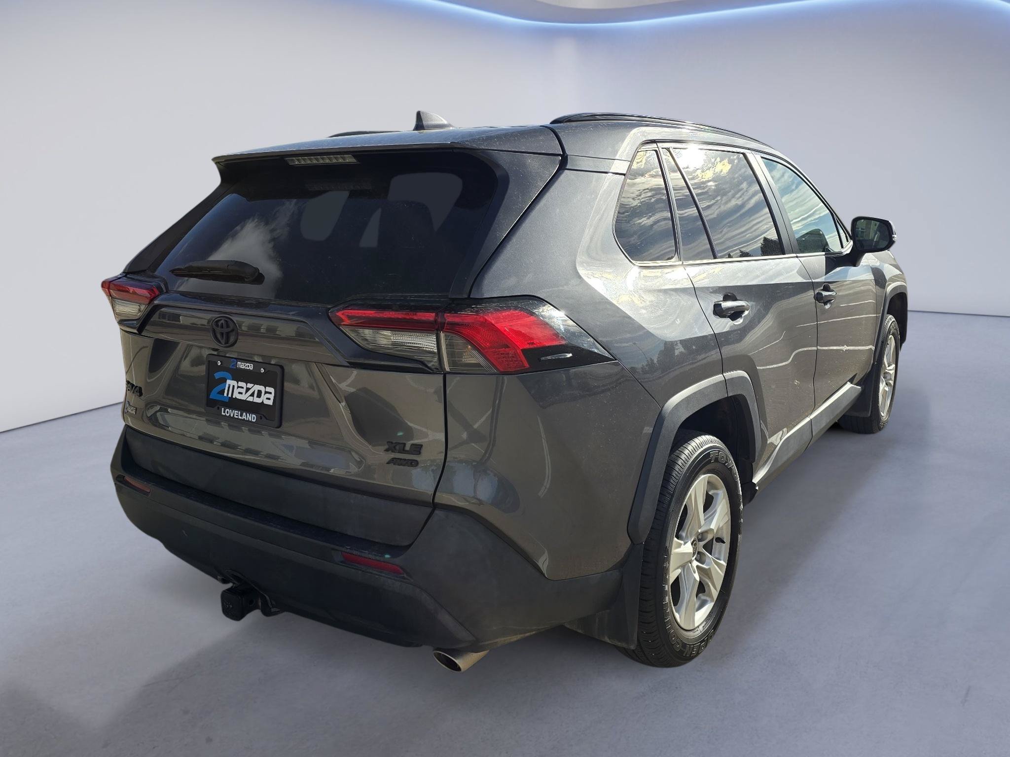 Used 2021 Toyota RAV4 XLE AWD/4WD image 5
