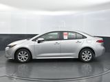 Used 2025 Toyota Corolla LE image 2
