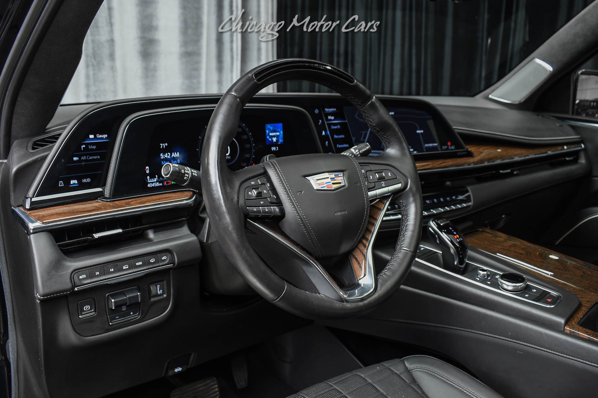 Used 2021 Cadillac Escalade Sport Platinum w/ LPO, ONYX Package AWD/4WD image 8