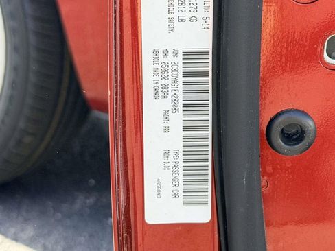 Used 2014 Dodge Challenger SXT image 25