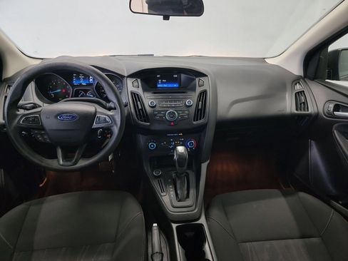 Used 2016 Ford Focus SE w/ Reverse Sensing Package FWD image 15