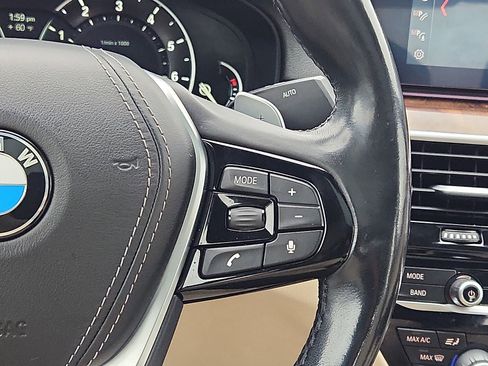 Used 2019 BMW 530i xDrive w/ Convenience Package image 16